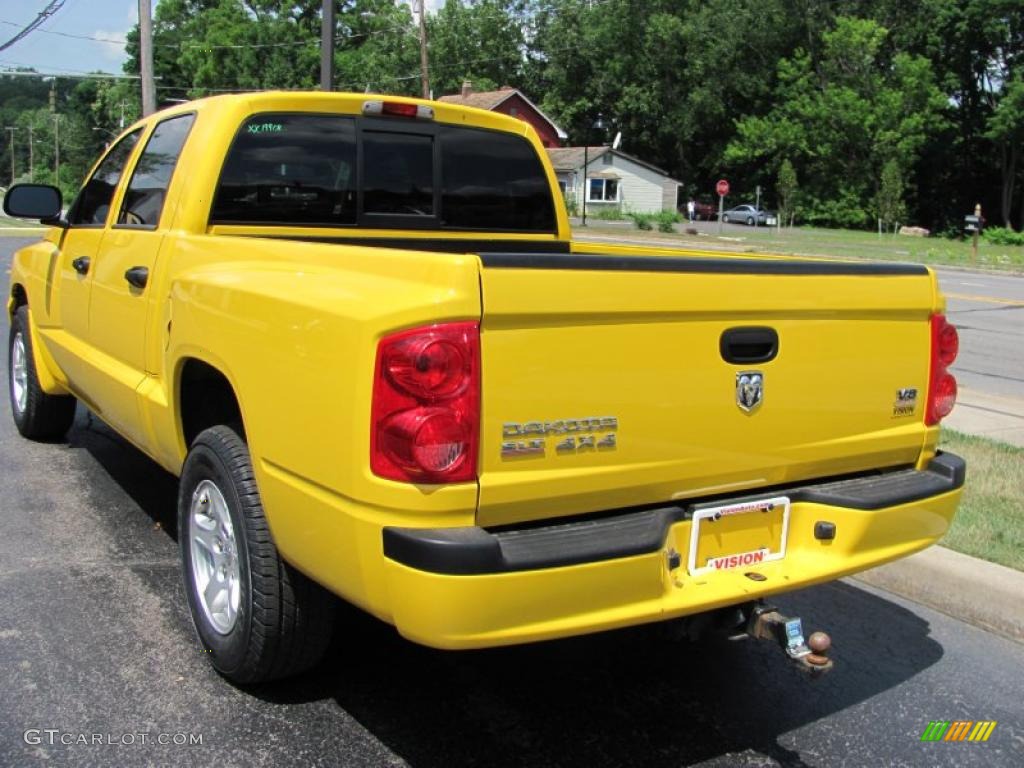 2007 Dakota SLT Quad Cab 4x4 - Detonator Yellow / Medium Slate Gray photo #16