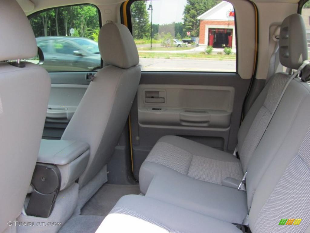 2007 Dakota SLT Quad Cab 4x4 - Detonator Yellow / Medium Slate Gray photo #22