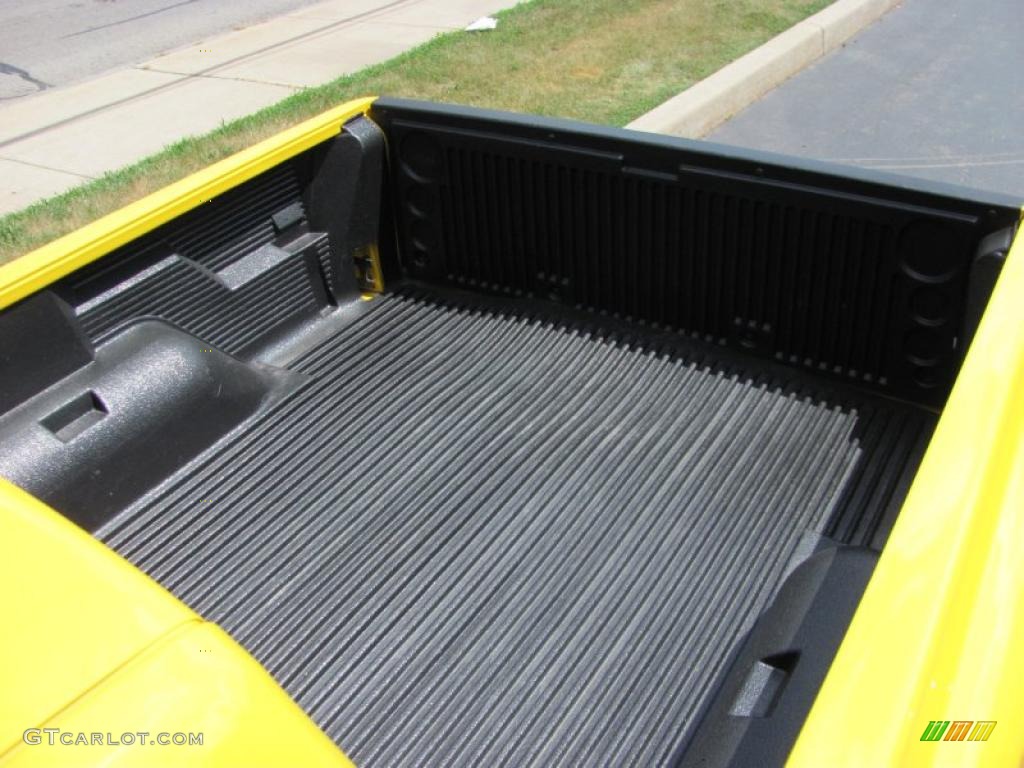 2007 Dakota SLT Quad Cab 4x4 - Detonator Yellow / Medium Slate Gray photo #23