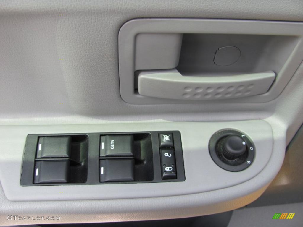 2007 Dakota SLT Quad Cab 4x4 - Detonator Yellow / Medium Slate Gray photo #25