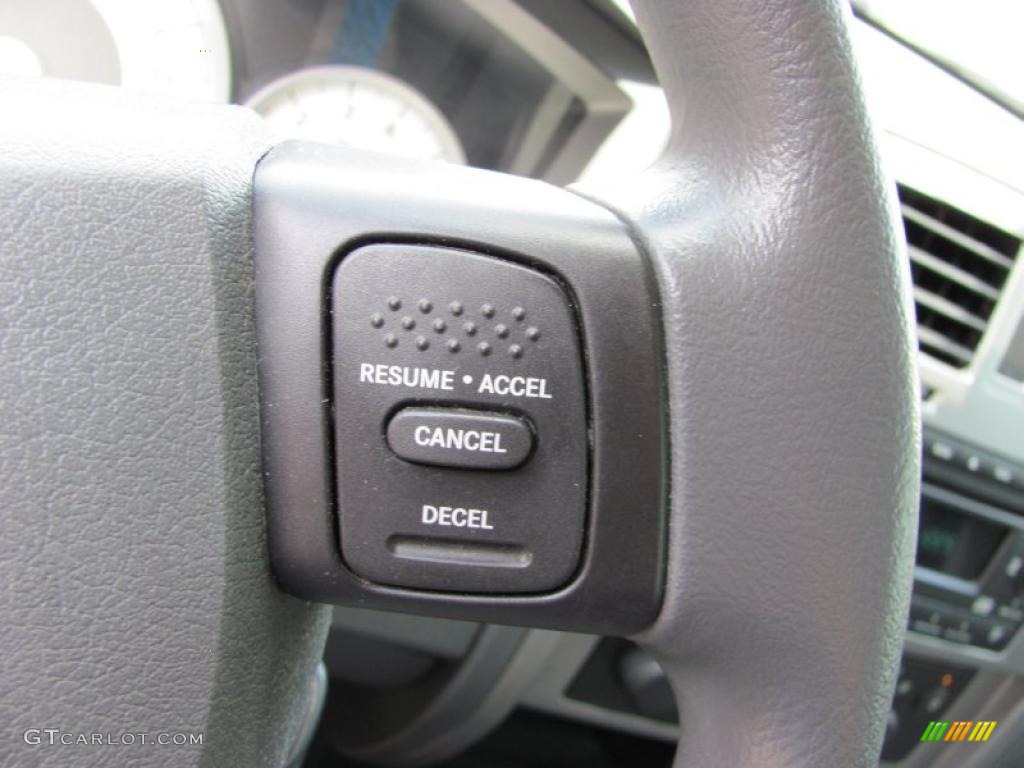 2007 Dakota SLT Quad Cab 4x4 - Detonator Yellow / Medium Slate Gray photo #28