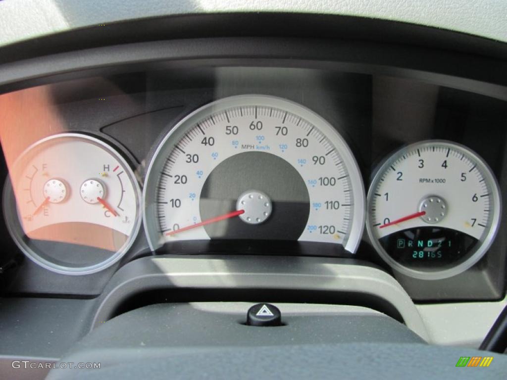 2007 Dakota SLT Quad Cab 4x4 - Detonator Yellow / Medium Slate Gray photo #29