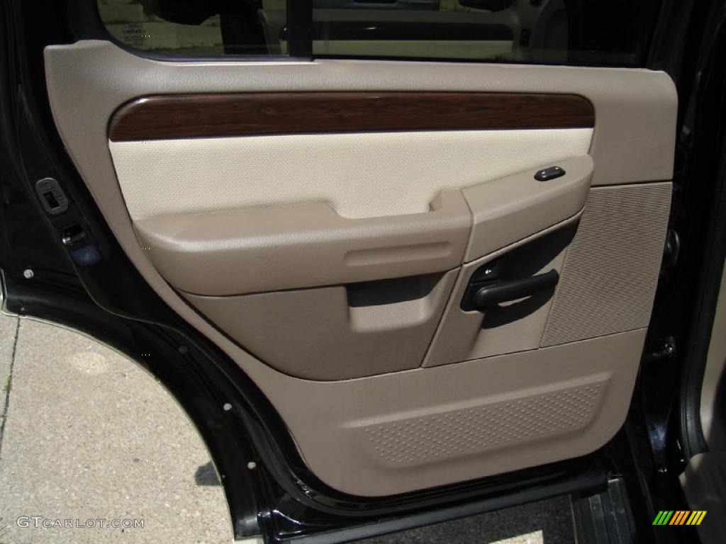 2005 Explorer Eddie Bauer 4x4 - Black / Medium Parchment photo #21