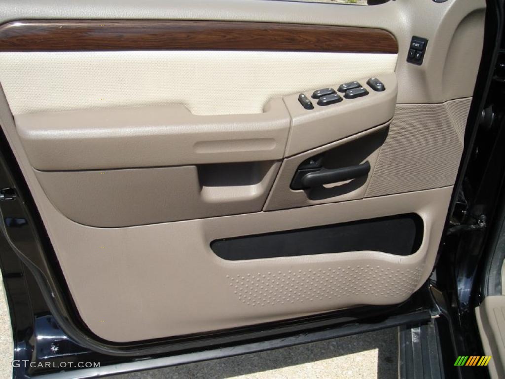2005 Explorer Eddie Bauer 4x4 - Black / Medium Parchment photo #23