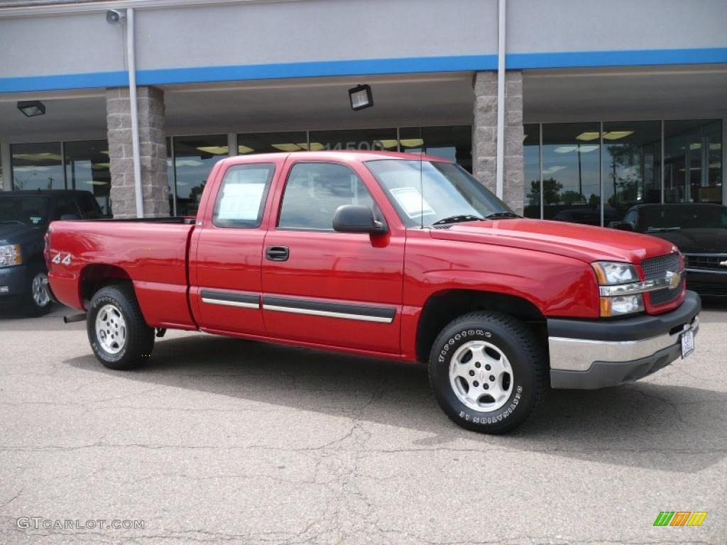 2004 Silverado 1500 LS Extended Cab 4x4 - Victory Red / Dark Charcoal photo #1