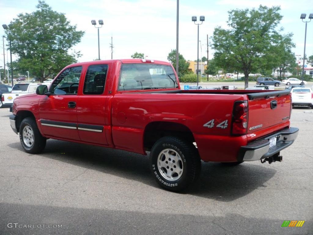2004 Silverado 1500 LS Extended Cab 4x4 - Victory Red / Dark Charcoal photo #4