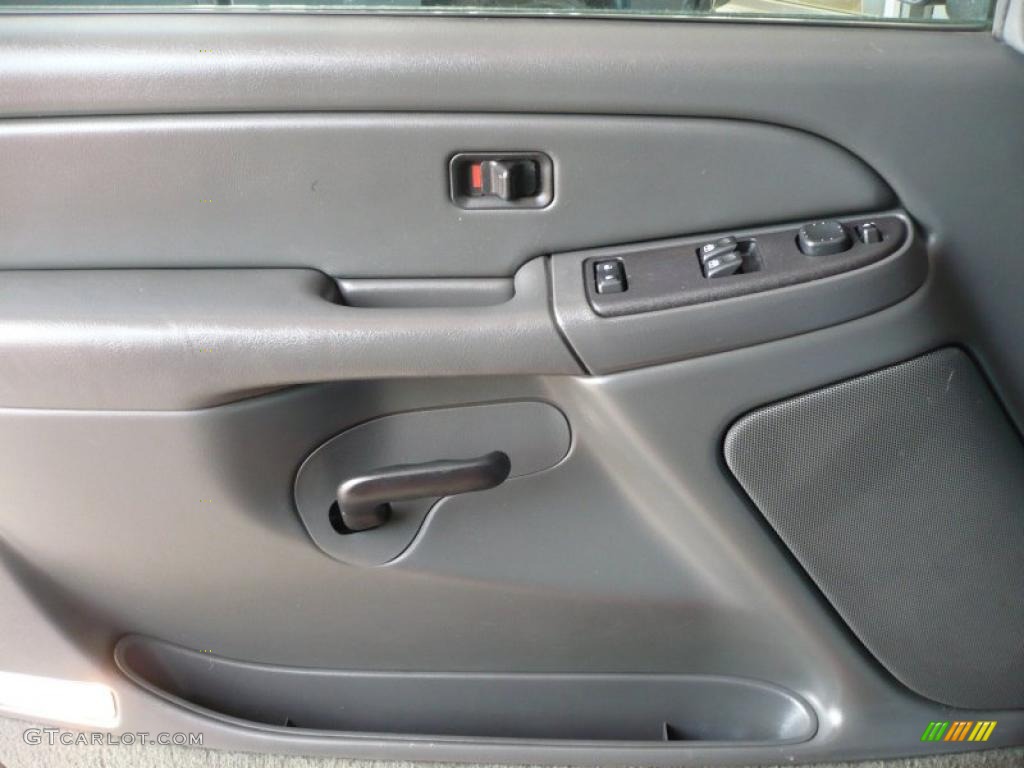2004 Silverado 1500 LS Extended Cab 4x4 - Victory Red / Dark Charcoal photo #7
