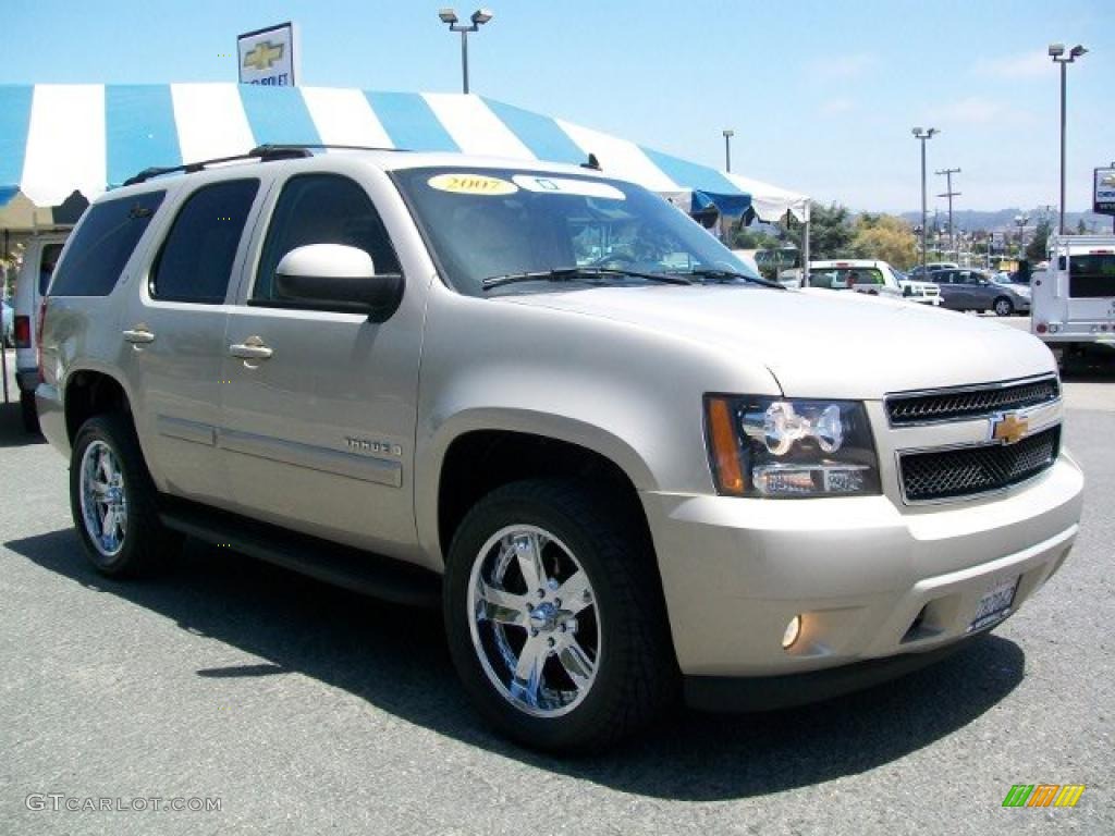 2007 Tahoe LT 4x4 - Gold Mist Metallic / Light Cashmere/Ebony photo #1
