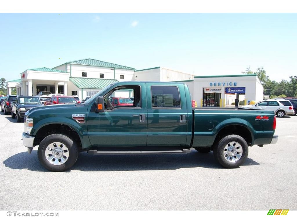 2008 F250 Super Duty Lariat Crew Cab 4x4 - Forest Green Metallic / Camel photo #2