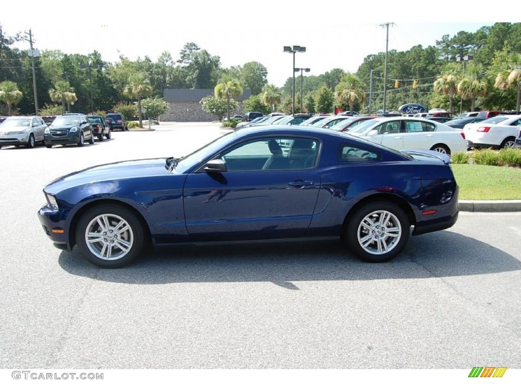 2010 Mustang V6 Coupe - Kona Blue Metallic / Charcoal Black photo #2