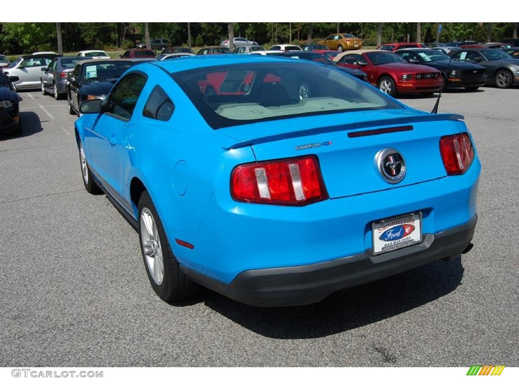 2010 Mustang V6 Coupe - Grabber Blue / Stone photo #16