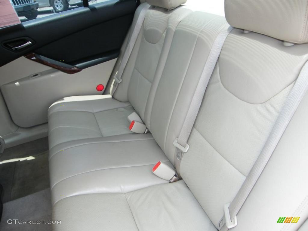 2007 G6 V6 Sedan - Ivory White / Light Taupe photo #21