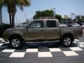 2001 Gold Rush Metallic Nissan Frontier SE V6 Crew Cab  photo #2