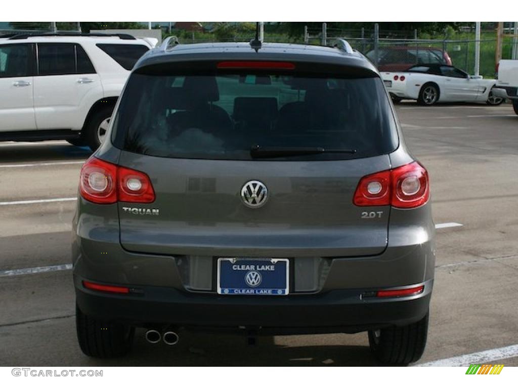 2011 Tiguan SE - Alpine Gray Metallic / Charcoal photo #12