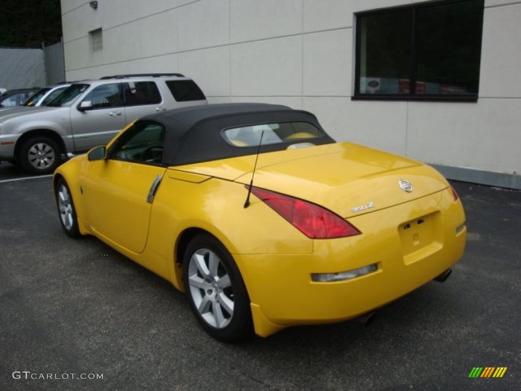 2005 350Z Touring Roadster - Ultra Yellow Metallic / Charcoal photo #2