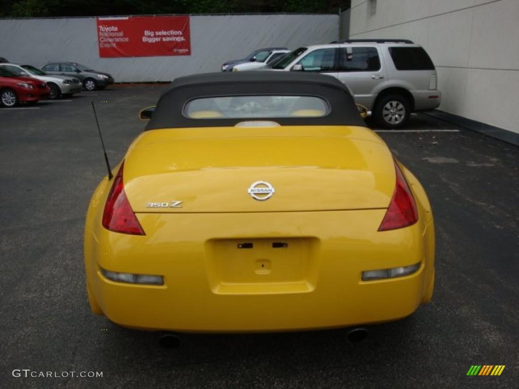 2005 350Z Touring Roadster - Ultra Yellow Metallic / Charcoal photo #3