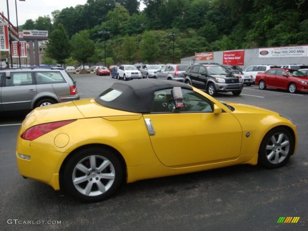2005 350Z Touring Roadster - Ultra Yellow Metallic / Charcoal photo #5