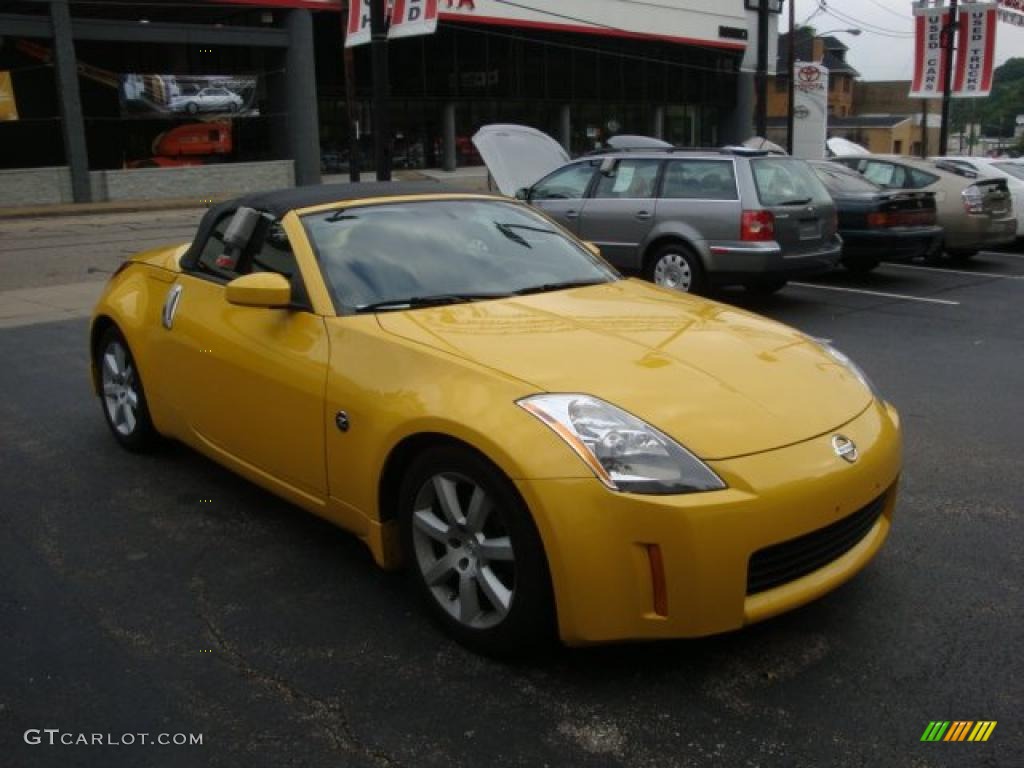 2005 350Z Touring Roadster - Ultra Yellow Metallic / Charcoal photo #6