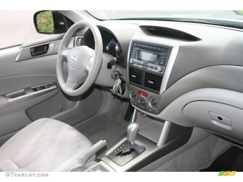 2009 Forester 2.5 X - Sage Green Metallic / Platinum photo #17
