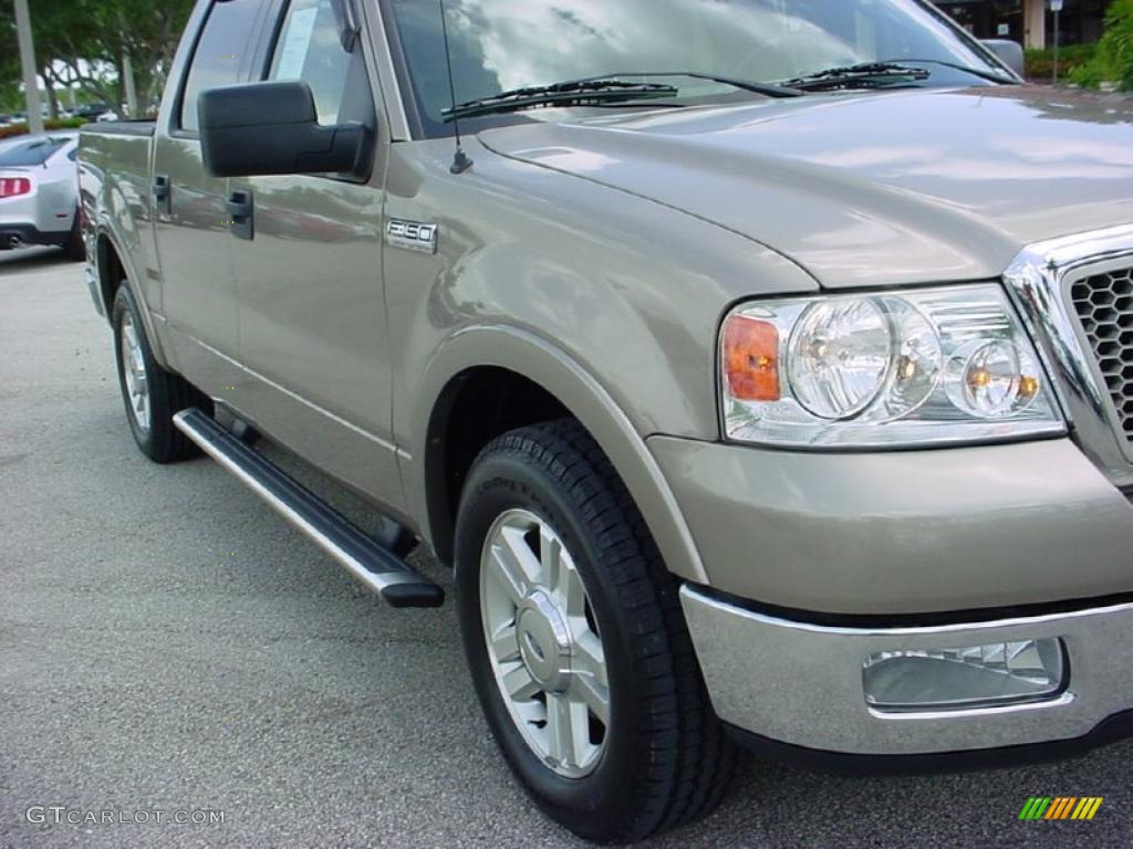 2004 F150 Lariat SuperCrew - Arizona Beige Metallic / Black photo #2