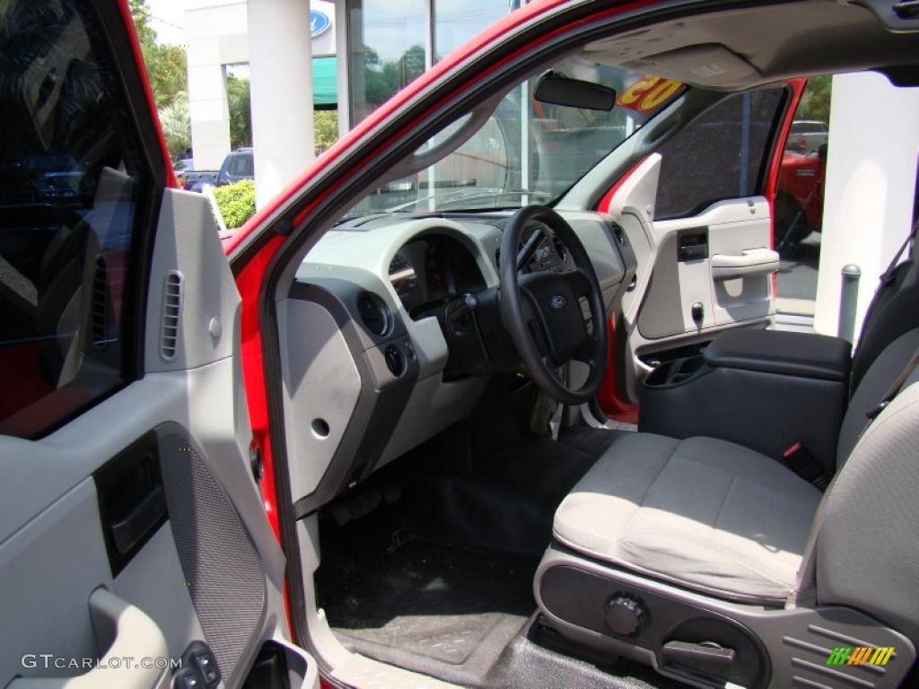 2005 F150 STX Regular Cab - Bright Red / Medium Flint Grey photo #10