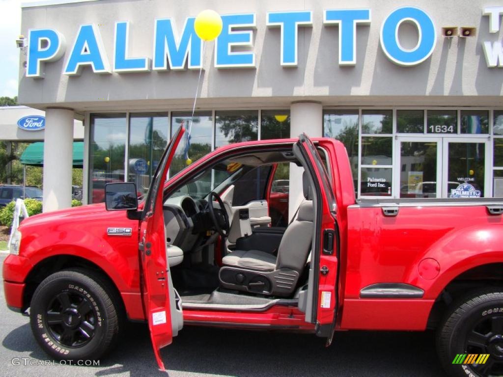 2005 F150 STX Regular Cab - Bright Red / Medium Flint Grey photo #12