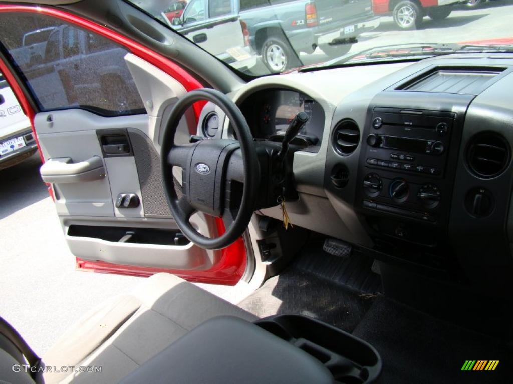 2005 F150 STX Regular Cab - Bright Red / Medium Flint Grey photo #16