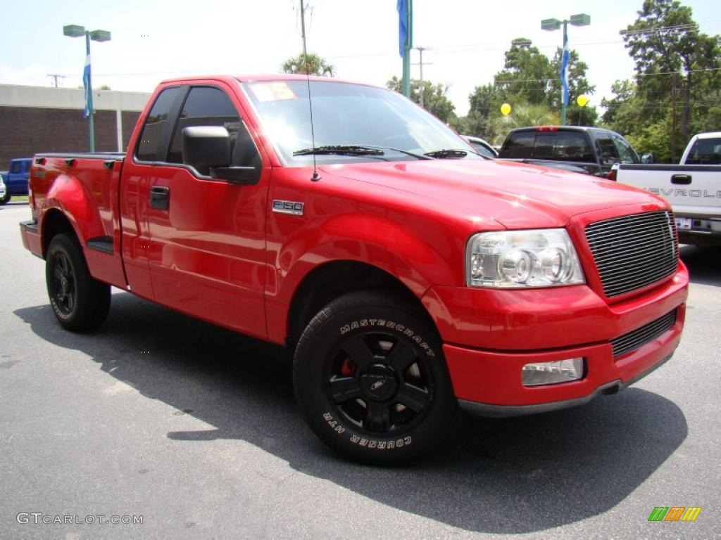 2005 F150 STX Regular Cab - Bright Red / Medium Flint Grey photo #25