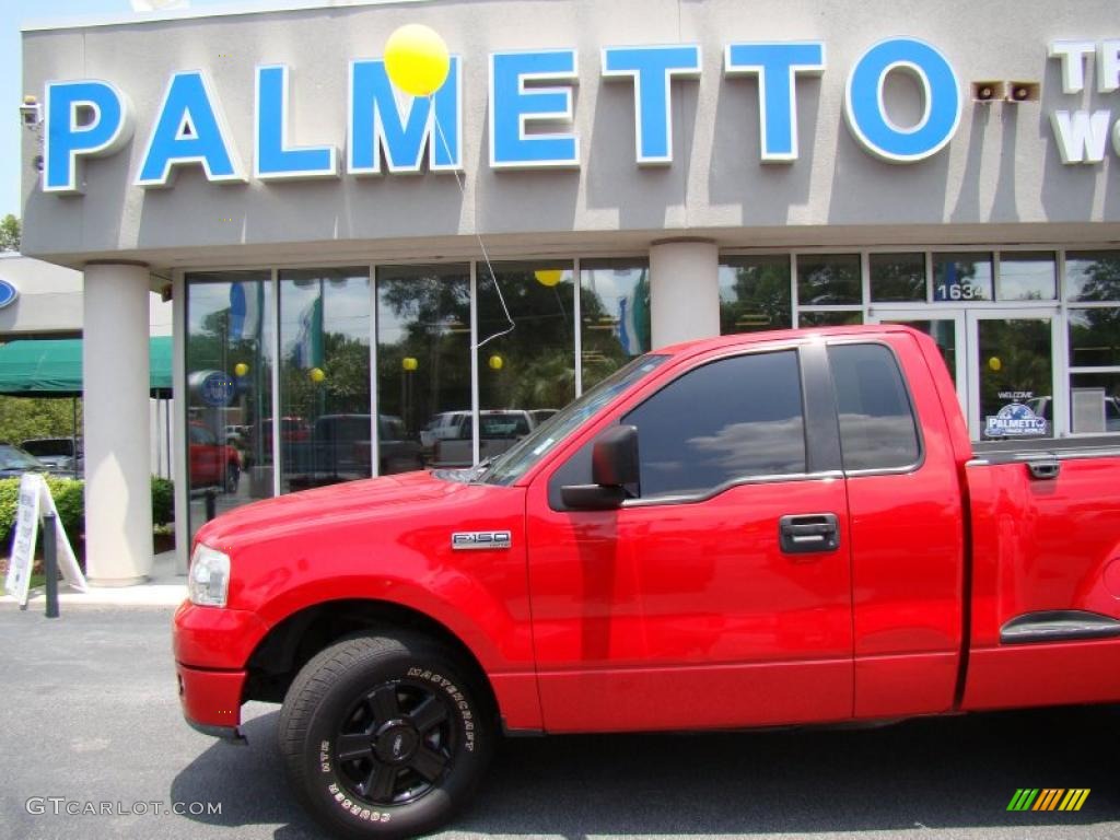 2005 F150 STX Regular Cab - Bright Red / Medium Flint Grey photo #27