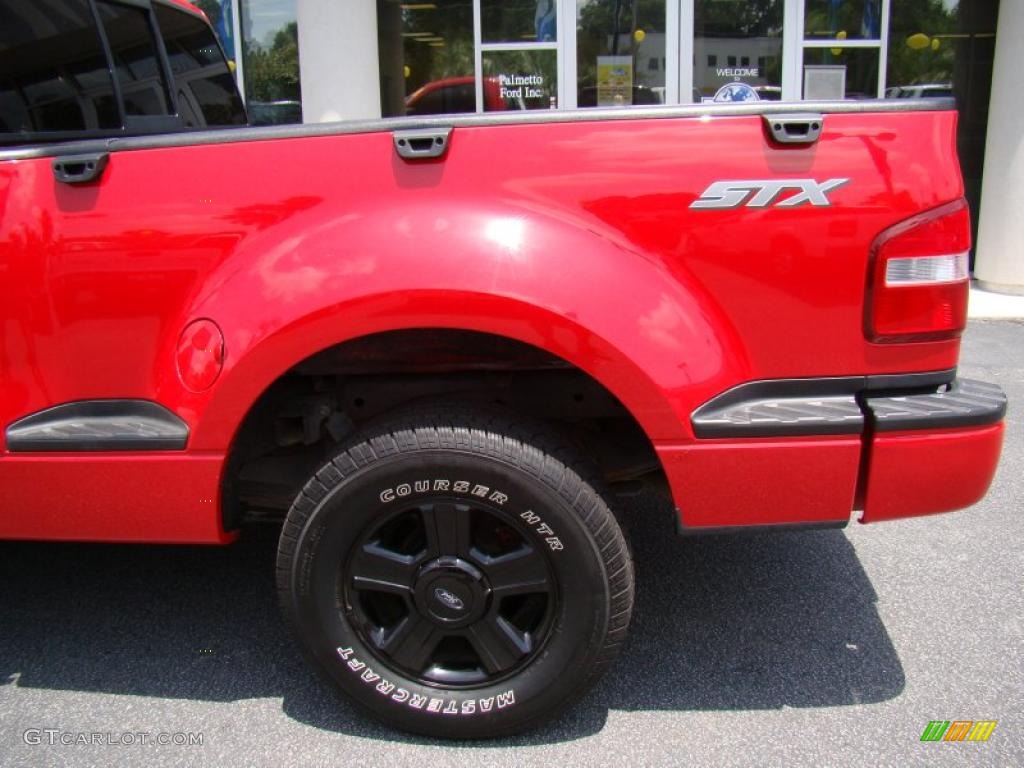 2005 F150 STX Regular Cab - Bright Red / Medium Flint Grey photo #28