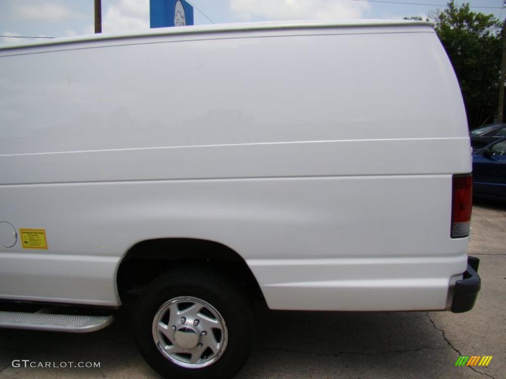 2007 E Series Van E250 Commercial - Oxford White / Medium Flint Grey photo #31