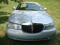 2000 Silver Frost Metallic Lincoln Town Car Signature  photo #3