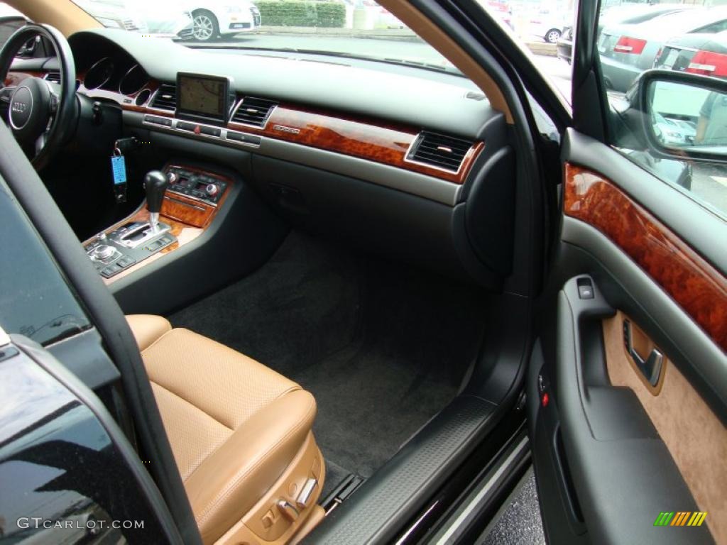 2005 A8 L 4.2 quattro - Brilliant Black / Black/Amaretto photo #17