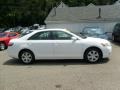 Super White - Camry CE Photo No. 9