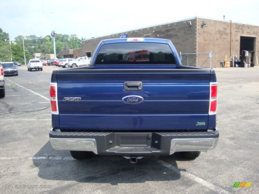 2010 F150 XLT SuperCab 4x4 - Dark Blue Pearl Metallic / Medium Stone photo #4