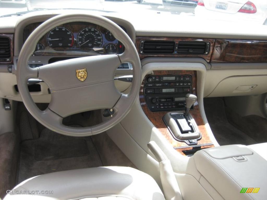 1997 XJ XJ6 - Ice Blue Metallic / Oatmeal photo #21