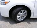 Super White - Camry LE Photo No. 25