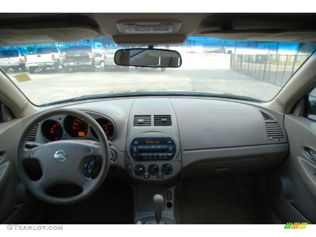 2002 Altima 2.5 S - Mystic Emerald Metallic / Blond Beige photo #16