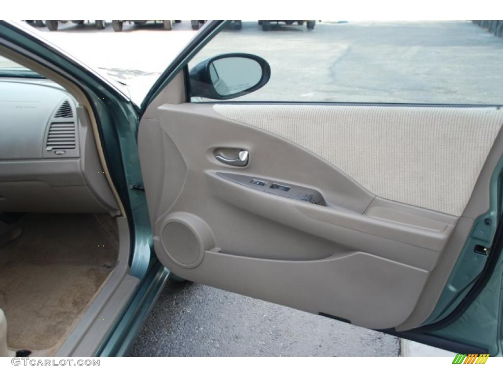 2002 Altima 2.5 S - Mystic Emerald Metallic / Blond Beige photo #21