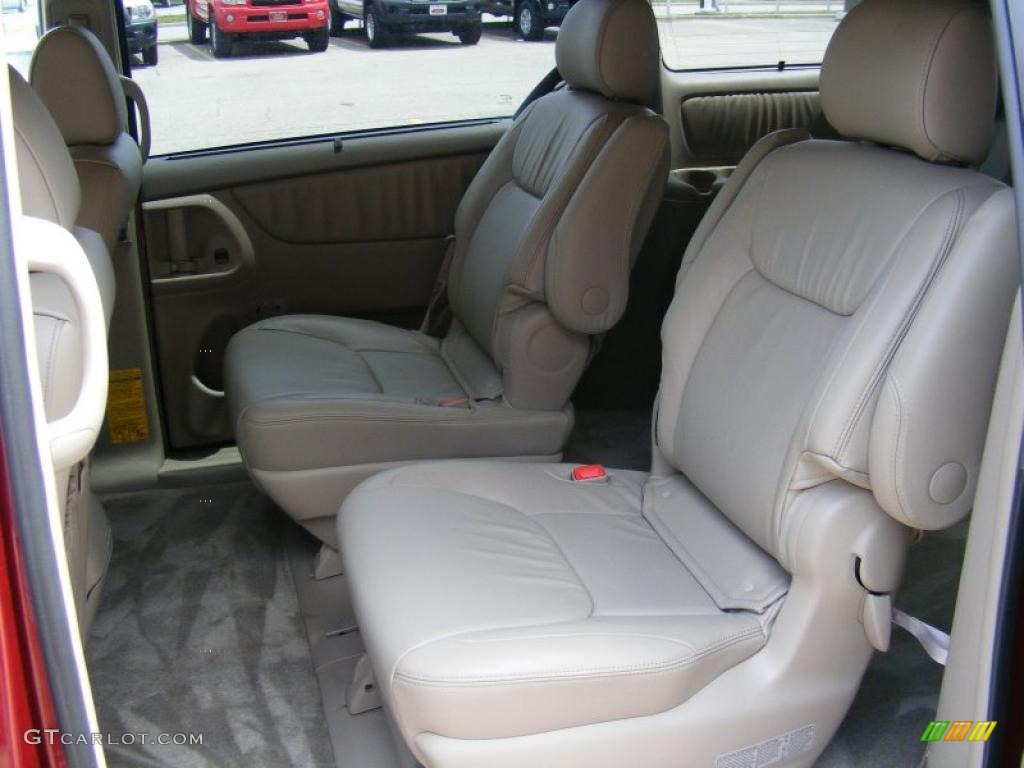 2006 Sienna XLE - Salsa Red Pearl / Taupe photo #11