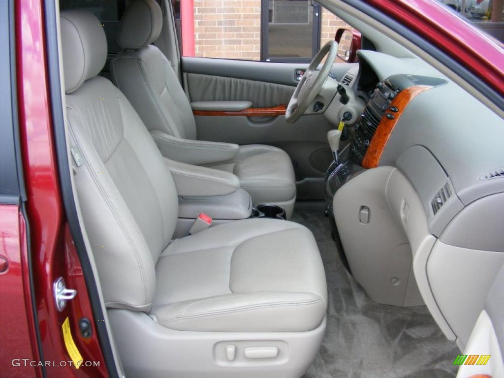 2006 Sienna XLE - Salsa Red Pearl / Taupe photo #15