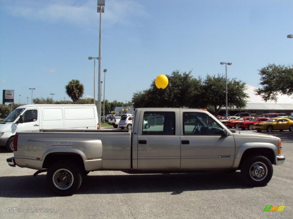 2000 Silverado 3500 LS Crew Cab 4x4 Dually - Sunset Gold Metallic / Neutral photo #9