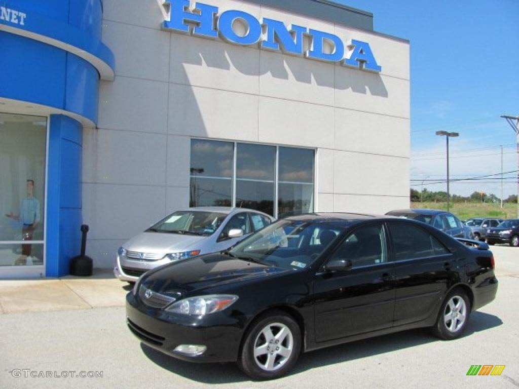 2002 Camry SE V6 - Black / Dark Charcoal photo #1