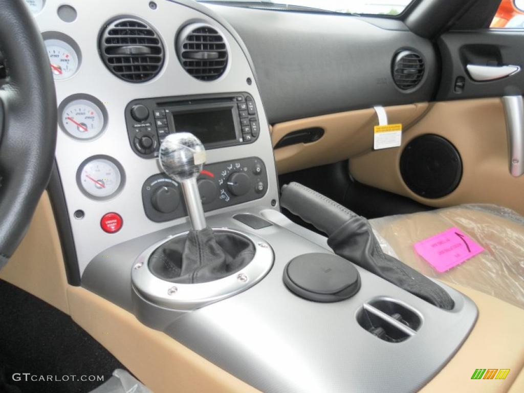 2010 Viper SRT10 - Toxic Orange Pearl / Black/Tan photo #21