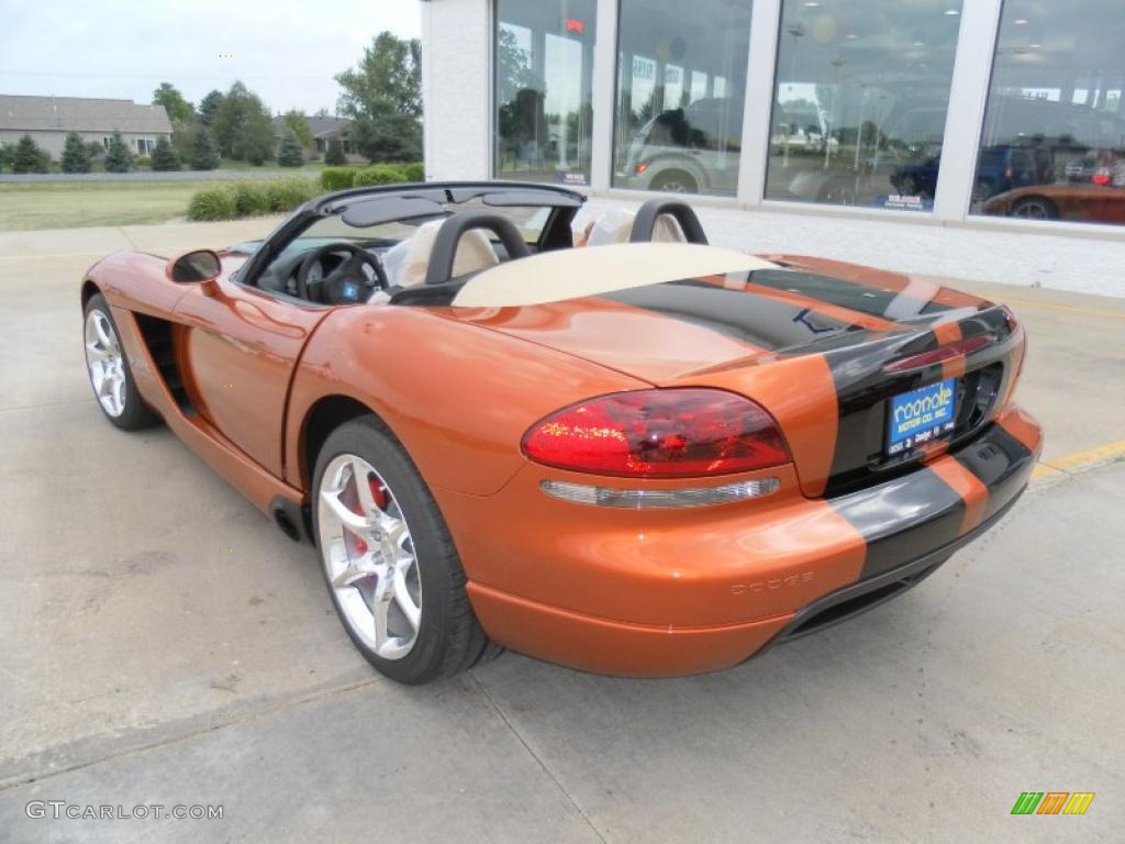 2010 Viper SRT10 - Toxic Orange Pearl / Black/Tan photo #34