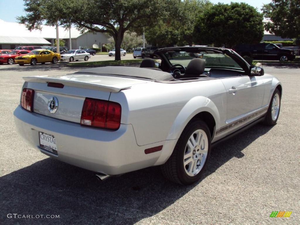2007 Mustang V6 Deluxe Convertible - Satin Silver Metallic / Dark Charcoal photo #8