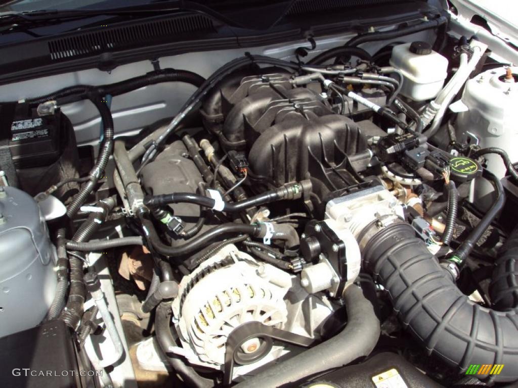 2007 Mustang V6 Deluxe Convertible - Satin Silver Metallic / Dark Charcoal photo #15