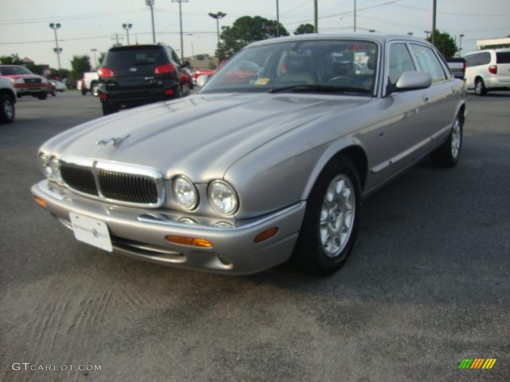 2000 XJ XJ8 L - Platinum Silver / Charcoal photo #1