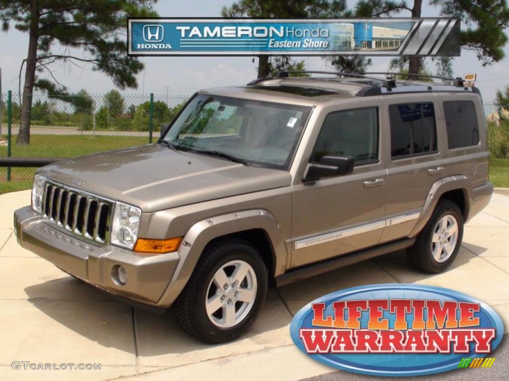 Light Khaki Metallic Jeep Commander