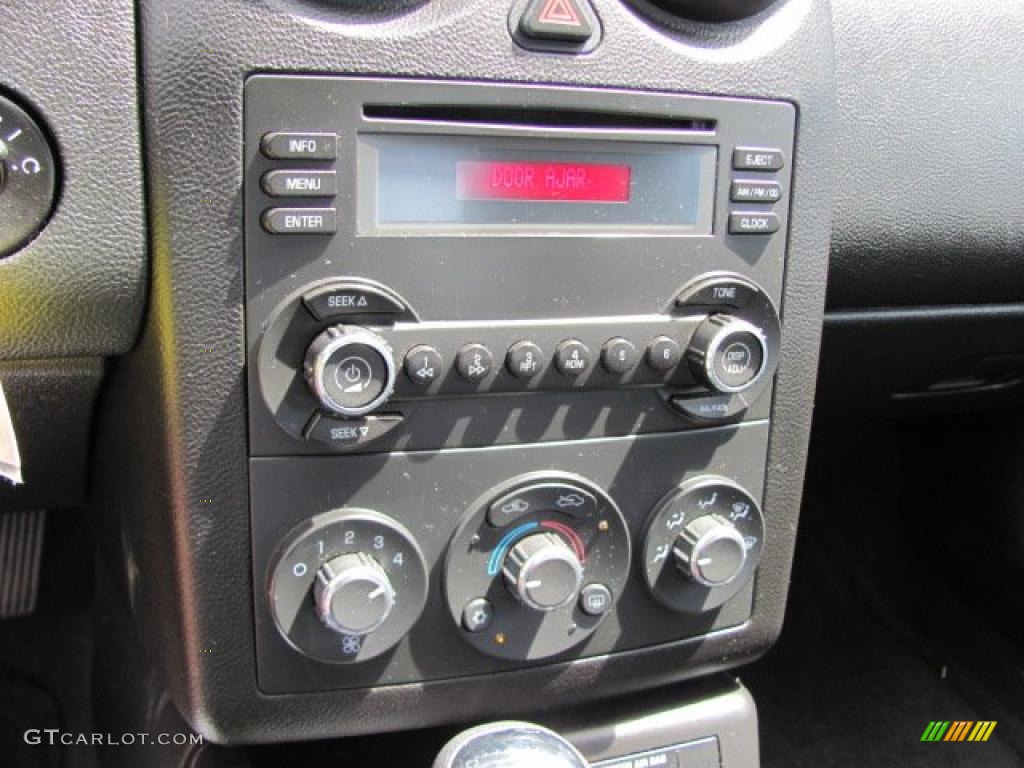 2006 G6 Sedan - Crimson Red / Ebony photo #12